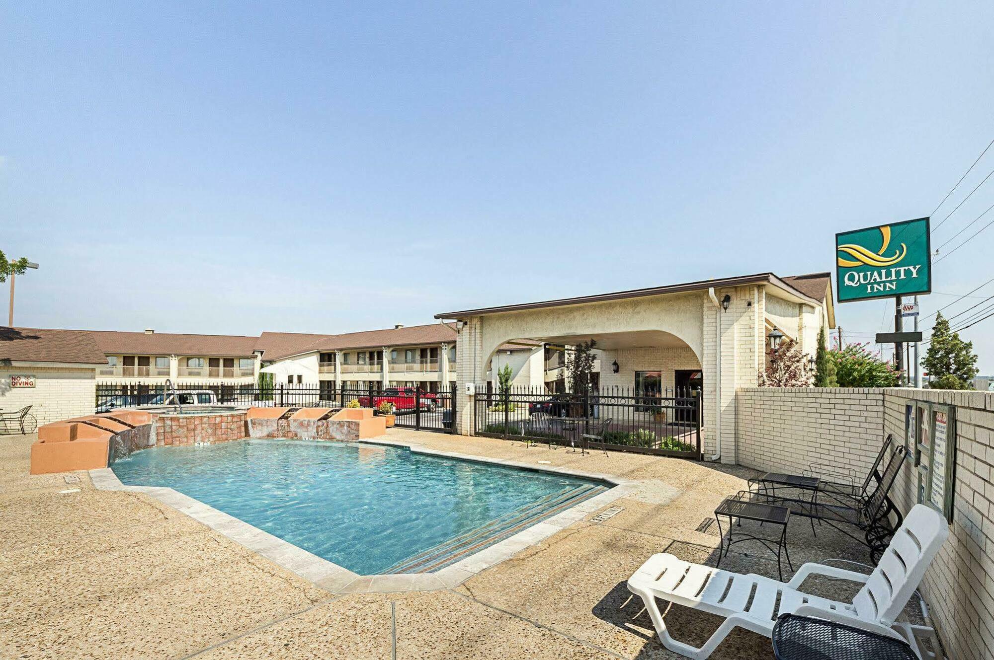Quality Inn Near Lake Marble Falls Kültér fotó